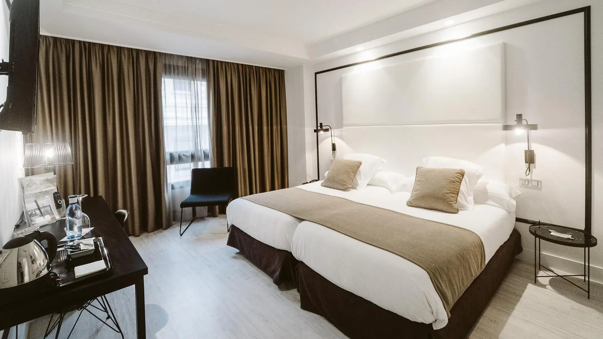 Hotel Abando contacts